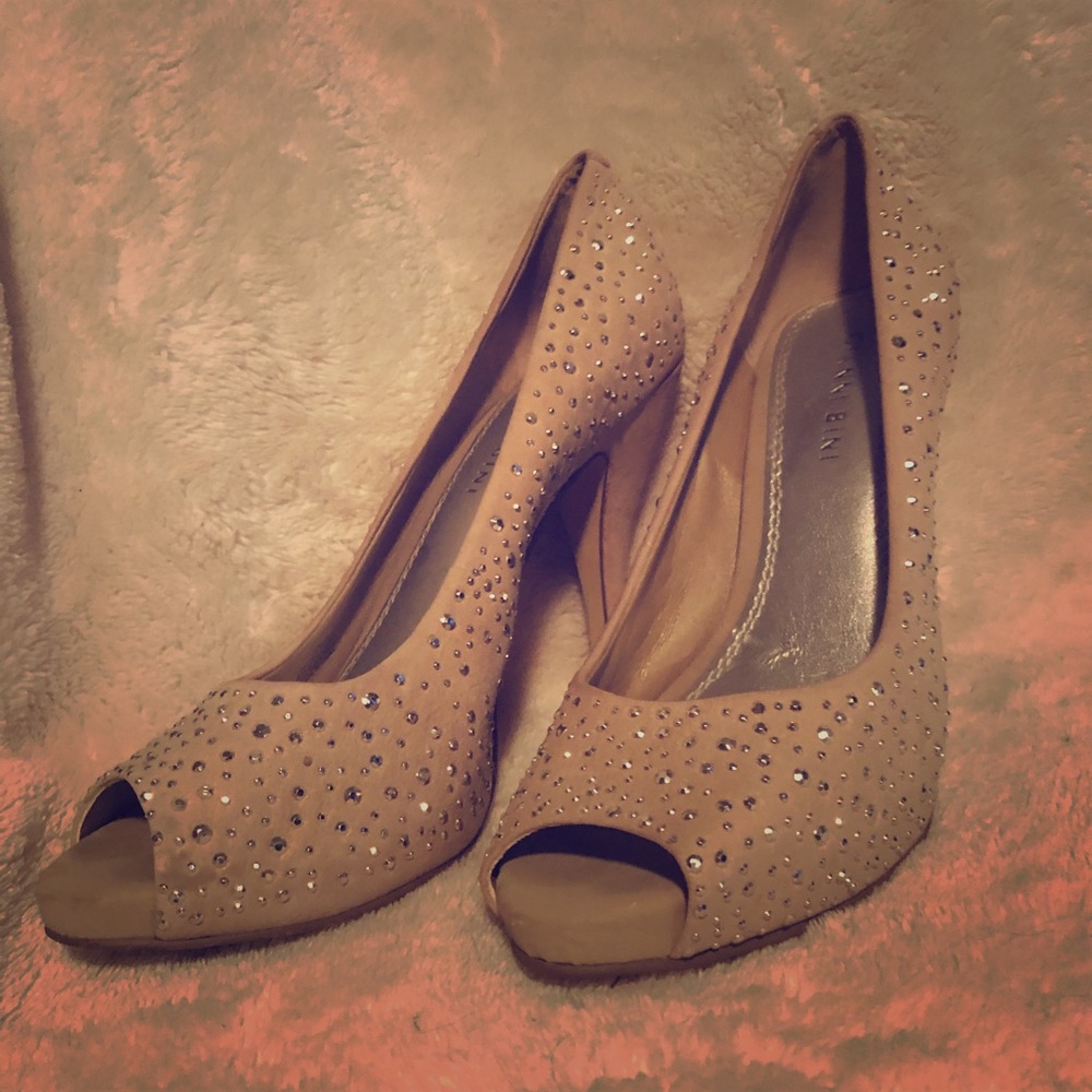 Gianni Bini Nude Heels